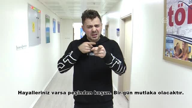 Türkiye'nin ilk sağır işaret dili tercümanı olacak