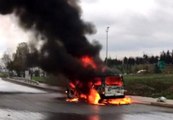 TEM'de ticari araç alev alev yandı