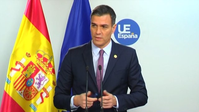 Sánchez esperará a los agentes sociales para decidir la subida del SMI