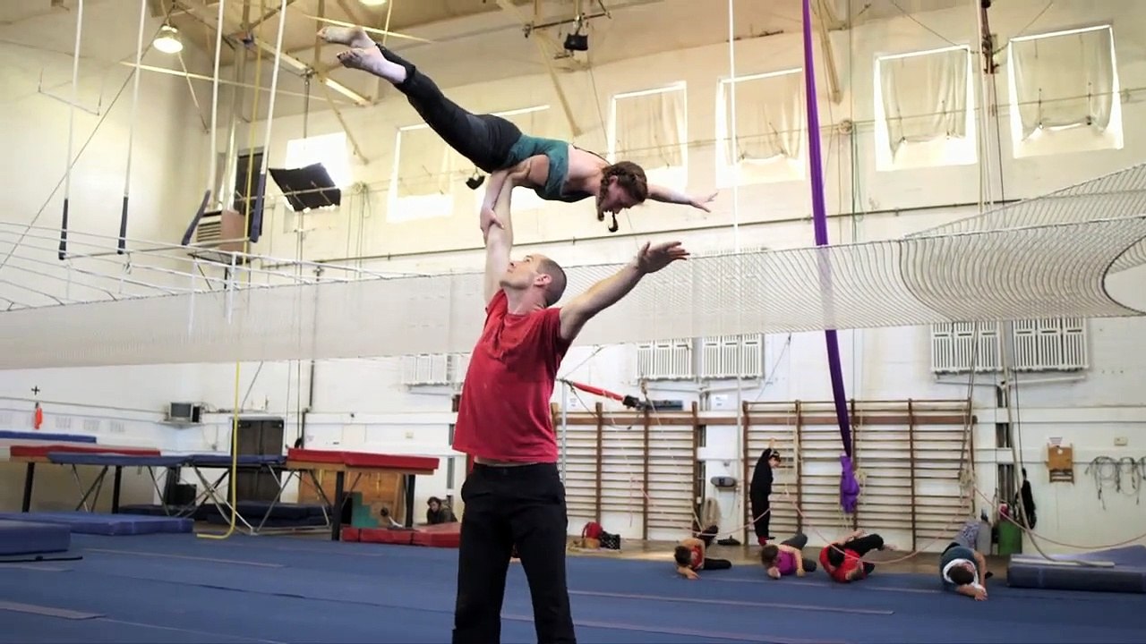 Trailer // Bizarre: A Circus Story