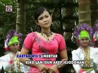 Mia Ms - Semebyar [Official Music Video]