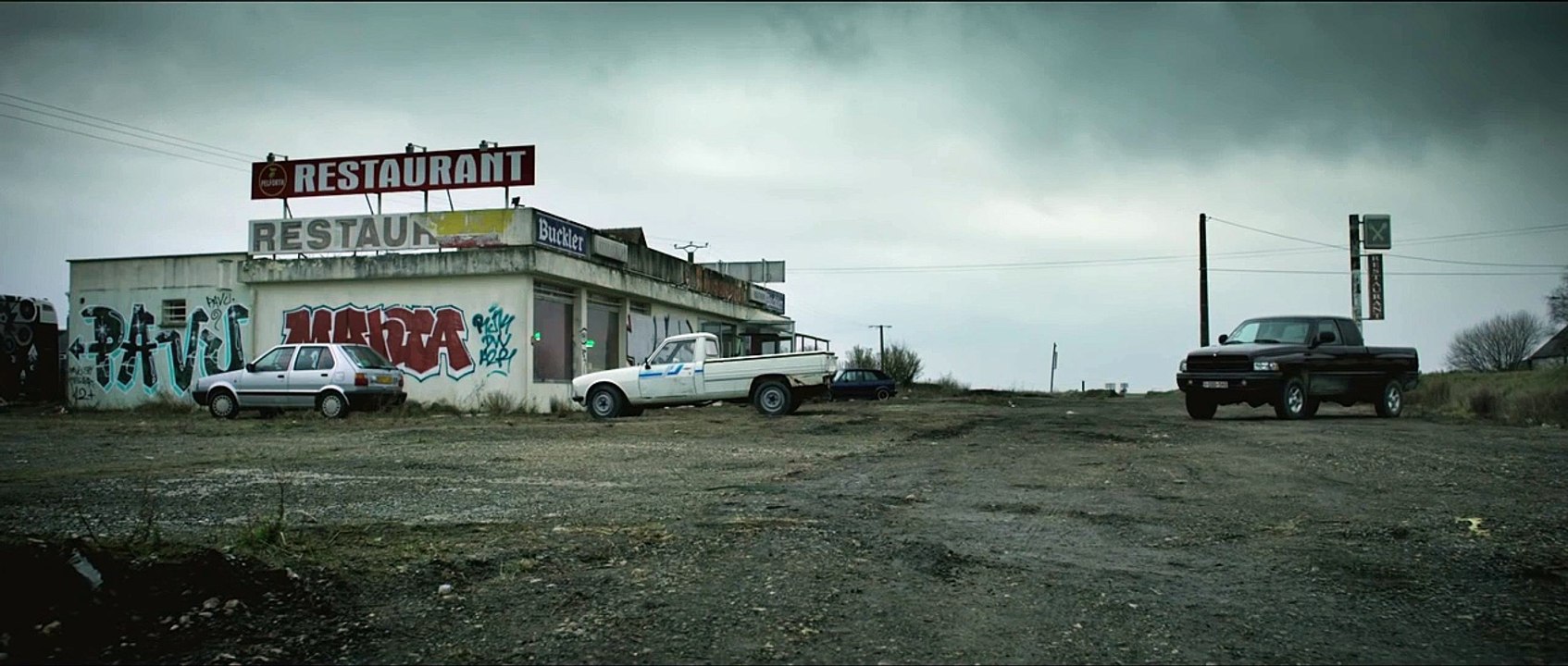 LES PREMIERS LES DERNIERS - TRAILER