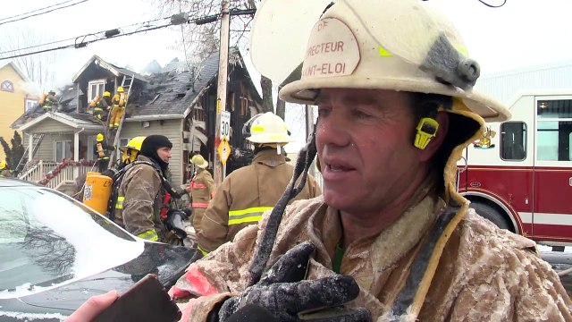 Une maison ravagée par les flammes à Saint-Éloi