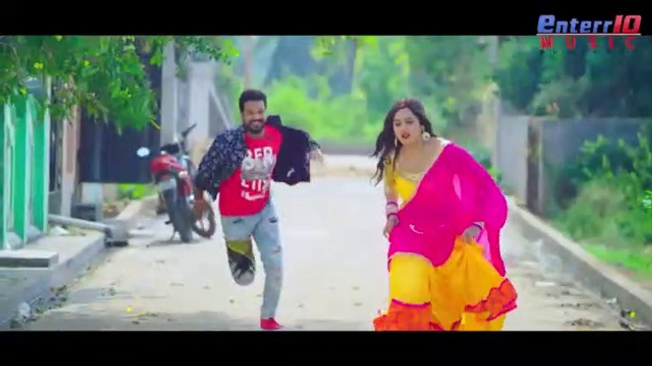 Chhammak_Chhallo_Jara_Dheere_Chalo_|_Hit_Bhojpuri_Video_Songs_2019_|_Ritesh_Pandey_Kajal_Raghwani(360p)