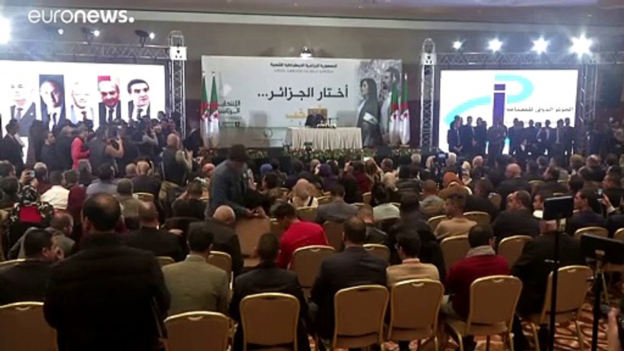 Algerien: wahlsieger geht auf demonstranten zu