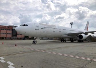 Atatürk Havalimanı'nda sahibinden satılık yolcu uçağı