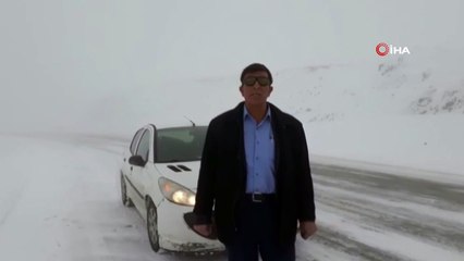 Erzurum’da yoğun sis...Besiciler otları atlı kızaklarla ahırlara ulaştırabiliyor