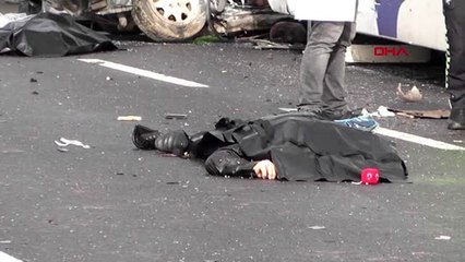 Kırşehir'de otobüs ile otomobil çarpıştı 3 ölü, 1 yaralı-2