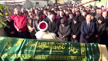 Motosikletle otomobilin çarpıştığı kazada ölen Eren son yolculuğuna uğurlandı