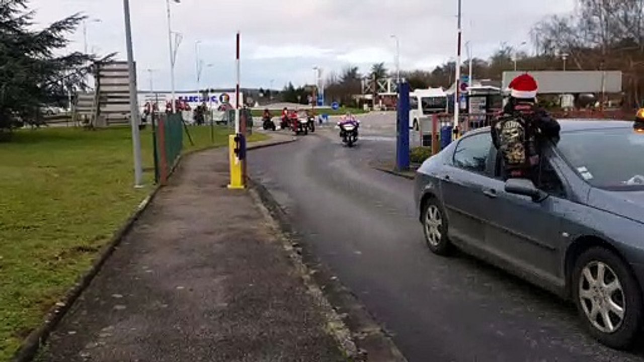Les Pères Noël Motards de Neufchâteau ont distribué 150 cadeaux