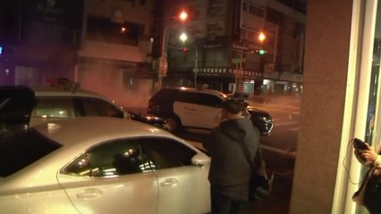 대선 열기 속 타이완 야당 당사 폭발물 설치 용의자 총격받아 / YTN