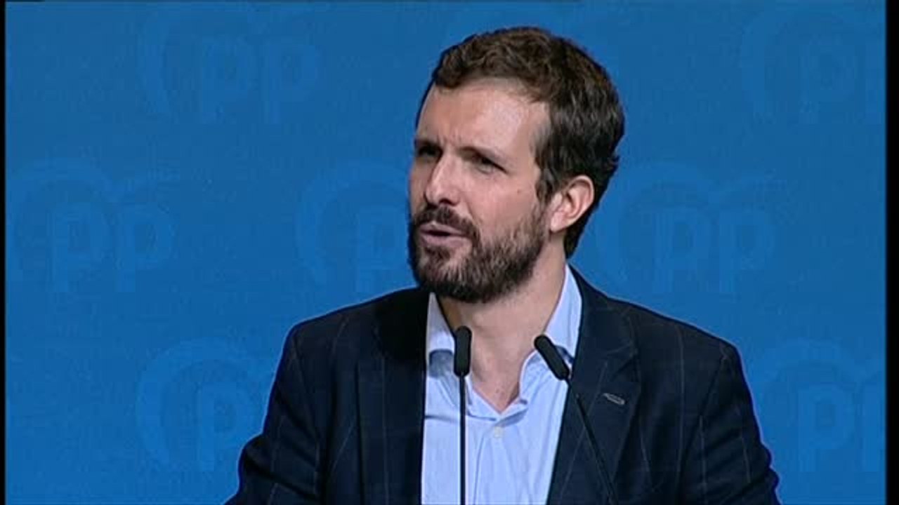 Casado avisa a Sánchez que el PP no será "la siguiente cabeza para colgar en su chimenea, junto a la de Susana, Rubalcaba, Rivera o Iglesias"