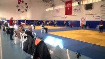 Kuşak Güreşi Gençler ve Büyükler Türkiye Şampiyonası başladı - ANTALYA