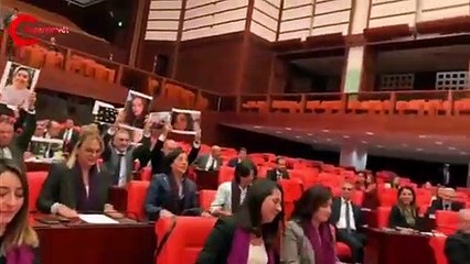 Meclis’te Soylu'ya Las Tesis protestosu