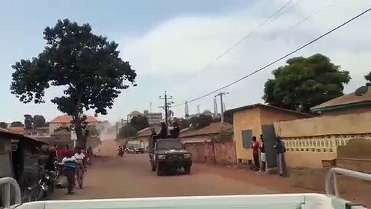 Le cortège de Kassory Fofana cible de jets de pierres à Labé