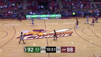 A big slam by Rayjon Tucker!