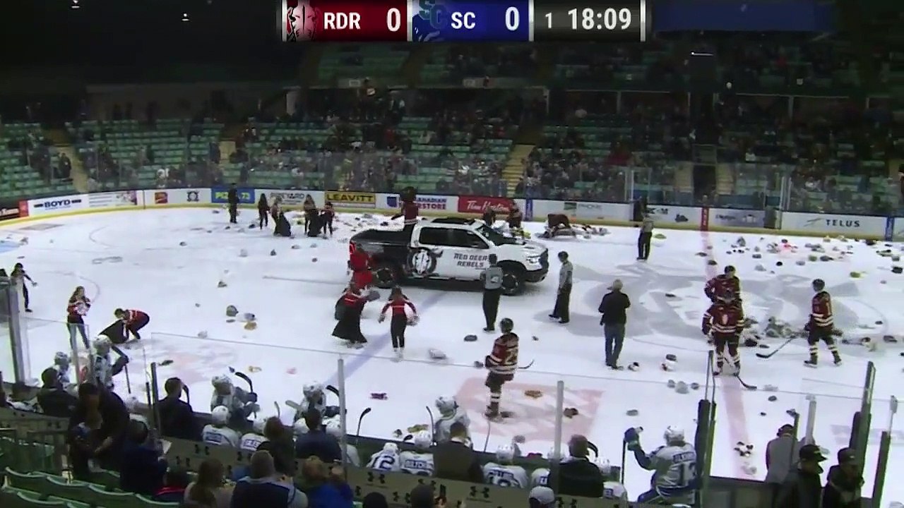 2019 Teddy Bear Toss: Red Deer Rebels