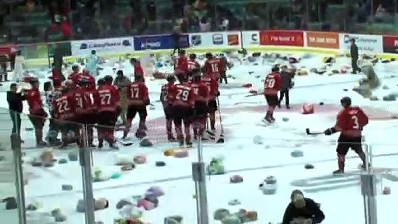 2019 Teddy Bear Toss: Prince George Cougars