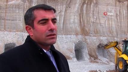 Sokak köpekleri üşümesin diye dağı oydular