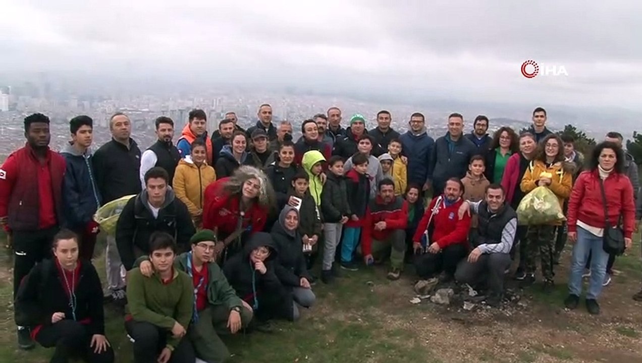 Çöp toplamak için dağları bayırları aştılar