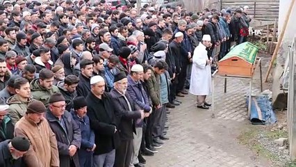 Babası tarafından vurulan 19 yaşındaki genç son yolculuğuna uğurlandı