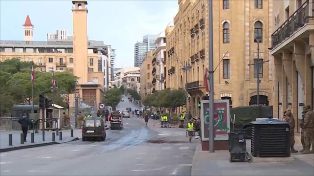 الهدوء يعود لبيروت بعد مواجهات ليلية بين المحتجين وقوى الأمن
