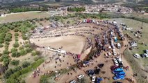 Turgutlu'da deve güreşi festivali ilgi gördü