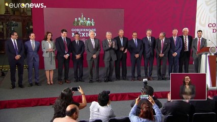 ¿Por qué AMLO critica a los ricos en público y los recibe en privado?