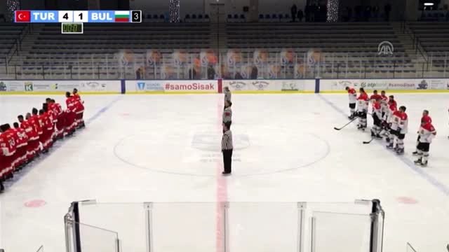 Buz hokeyinde İstiklal Marşı skandalı