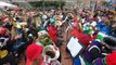 300 músicos ofrecen un concierto navideño con tubas en Portland, en Oregón
