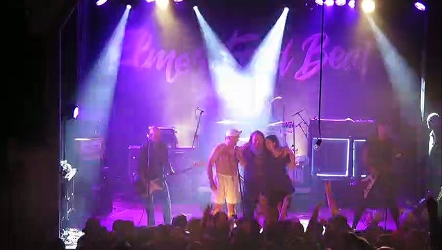 Daniella d'Elmer Food Beat hystérise Chez Narcisse