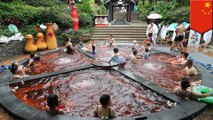 重慶市に火鍋温泉登場!赤いスープに浸かる観光客 - トモニュース