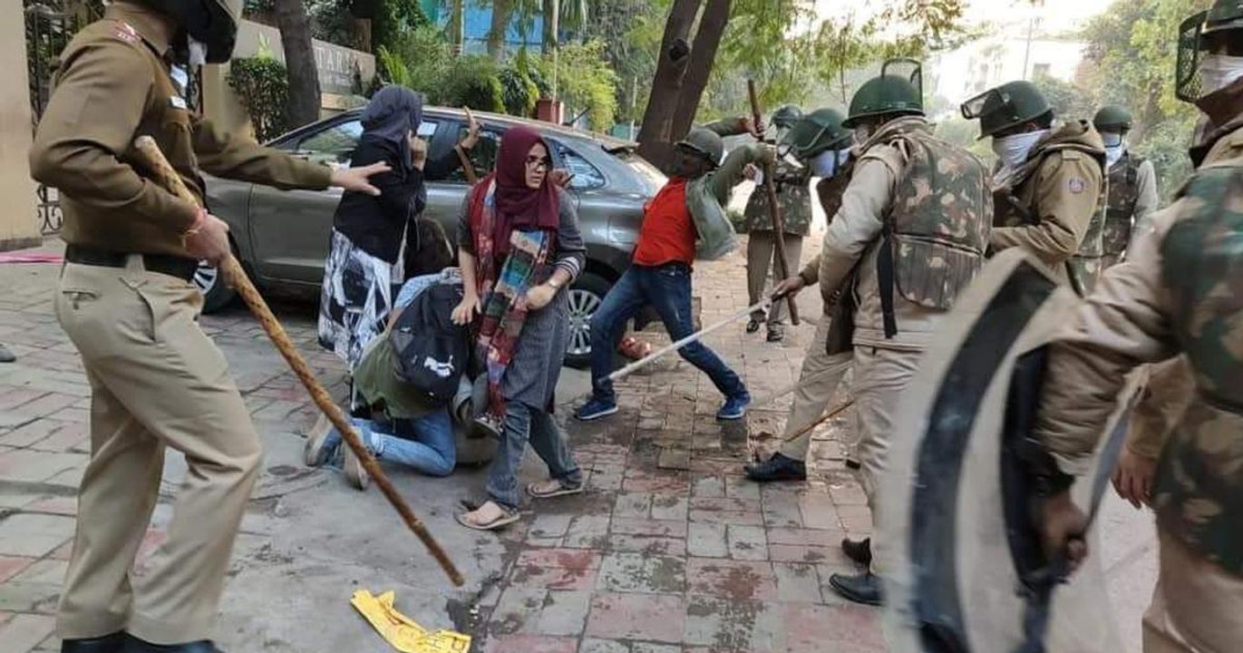 Protest Continues At Jamia Milia Islamia | Oneindia Malayalam