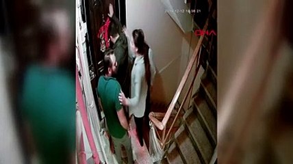 Alt komşusuna 'gürültü yapmayın' mesajı attı, 3 kişinin saldırısına uğradı