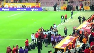 Felipe Melo yıllar sonra Üçlü çektiriyor - Taraftarla tekrar buluşma (+Ujfalusi)