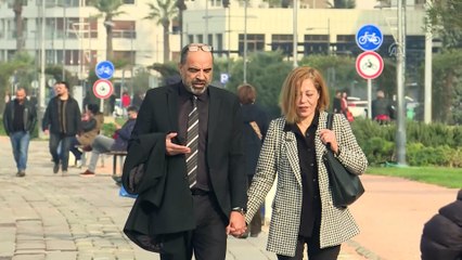 Şikayetçi olduğu eşiyle 'tektaş yüzük' karşılığında uzlaştı - İZMİR