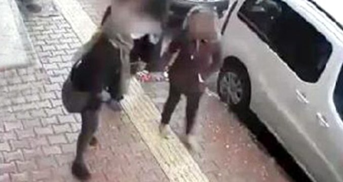 Gaziantep evden 350 bin dolar çalan kadınları güvenlik kamerası yakalattı