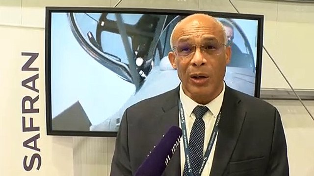 BA 125 à Istres : un moteur au centre