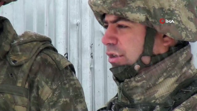 Mehmetçik Çetin Kış Şartlarına Rağmen Vatan Nöbetini Sürdürüyor