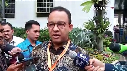 Ditanya Viral Honorer Masuk Got, Anies ke Wartawan: Jangan Belanja Berita di Sosmed