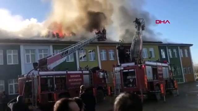 Okulda yangın paniği! Öğrenciler tahliye edildi