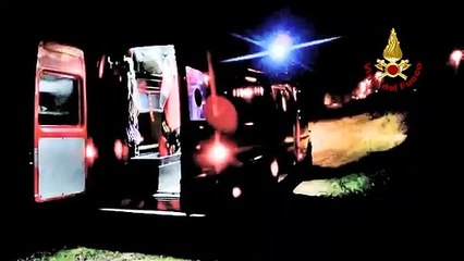 Rovigo - Auto esce di strada, precipita nell'Adige e si inabissa (15.12.19)