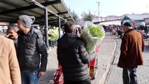 Bolu'da ihtiyaç sahipleri için meyve ve sebze tezgahı kuruldu