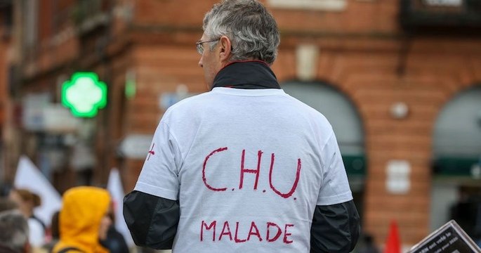 Plus de 600 médecins hospitaliers menacent de démissionner s'il n'y a pas de reprise du dialogue