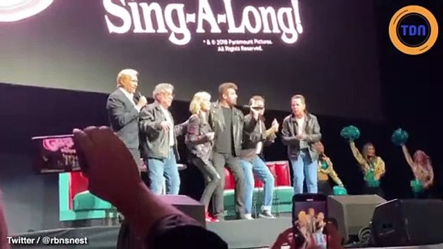Quand John Travolta et Olivia Newton rejouent Grease !