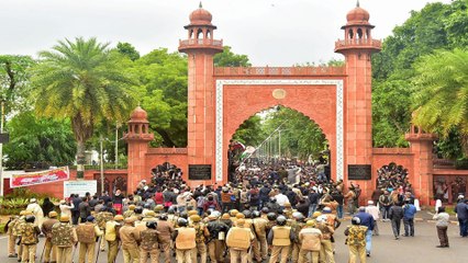 21 Arrested After Clashes At Aligarh Muslim University: Police | Oneindia Malayalam