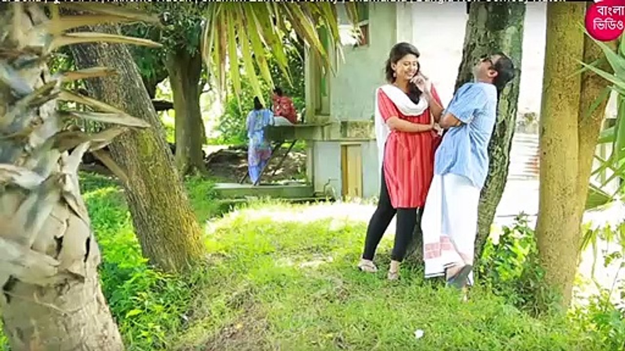 দুই বোকা কিভাবে প্রেম করে মজার ভিডিও দেখুন…!!!