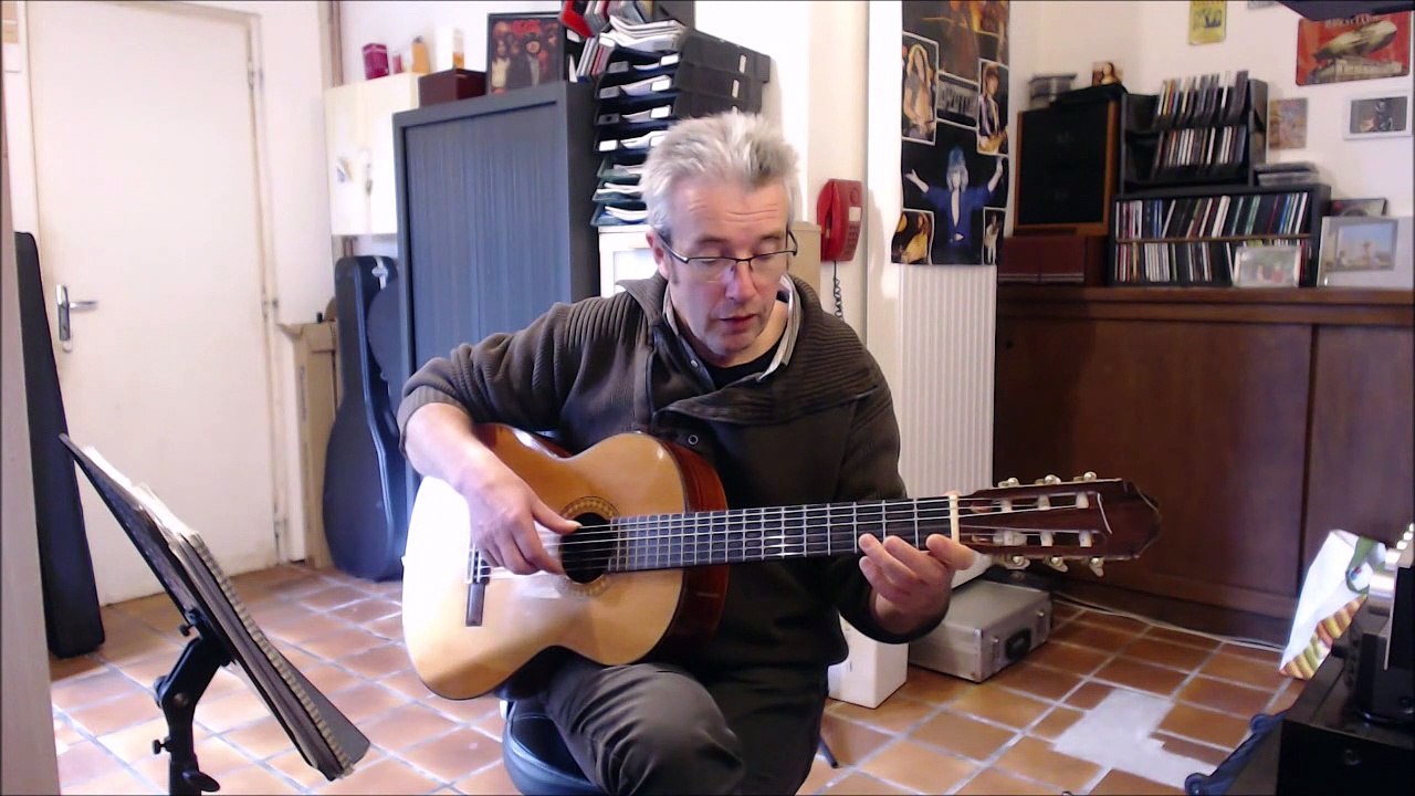 Petit Papa  Noël  Cours Guitare Facile