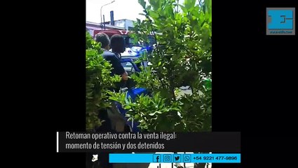 Operativo contra la venta ilegal en el Centro con momento de tensión y dos detenidos