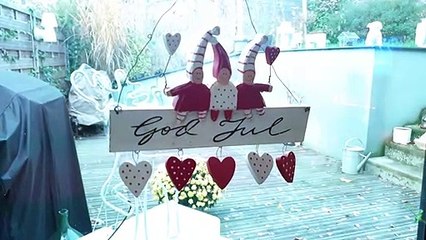 Et en Finlandais, comment on dit "Joyeux Noël" ?